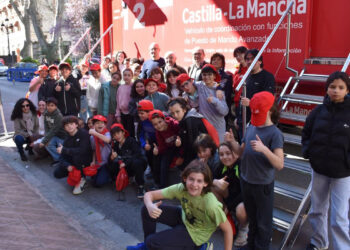 Cerca de 200 alumnos del CEIP ‘Ramón y Cajal’ de Cuenca han recibido hoy la visita del Servicio de Emergencias 1-1-2 de Castilla-La Mancha