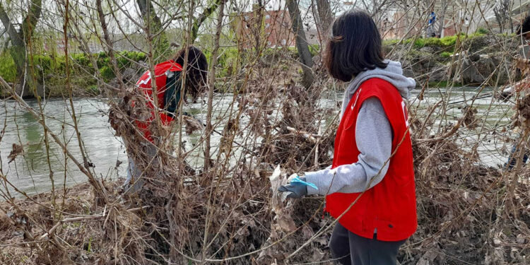 Cruz Roja Cuenca organiza una nueva jornada de limpieza en la ribera del Júcar el 21 de marzo 1 Cruz Roja Cuenca organiza una nueva jornada de limpieza en la ribera del Júcar el 21 de marzo
