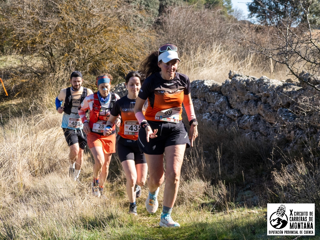 Daniel Vigo Martínez y María Jesús Algarra se llevan el Trail de Carboneras de Guadazaón