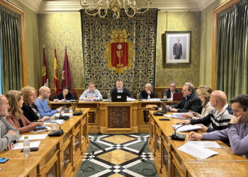 Dolz informa a asociaciones de vecinos y colegios profesionales sobre los 10,7 millones que se van a invertir con los Fondos EDIL