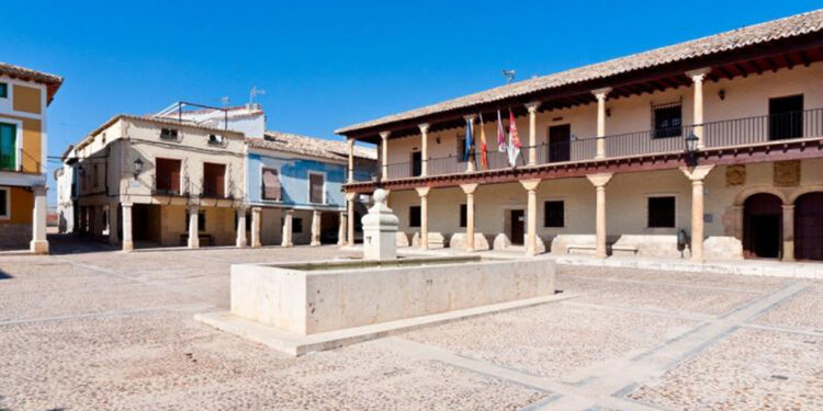 Ecologistas en Acción denuncia el ultimátum de la promotora de una planta fotovoltaica a un grupo de propietarios de Fuentelencina