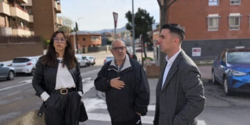 El PSOE denuncia que Guarinos “tiene abandonado” al vecindario del barrio de La Esperanza, que lleva más de un año con una avería de agua sin que les haya atendido