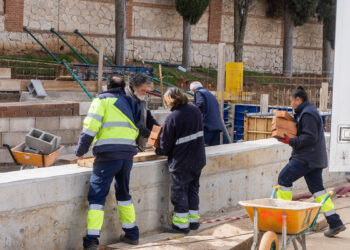 El Plan de Empleo del Ayuntamiento de Guadalajara recibe las últimas 32 contrataciones y culmina un amplio paquete de mejoras en barrios, colegios, zoo y el cementerio municipal