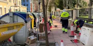 El Plan de Mantenimiento Urbano avanza por Aguirre y Las Torres de cara a Semana Santa
