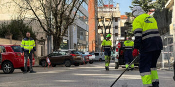 El Plan de Mantenimiento Urbano de Cuenca avanza con actuaciones de sellado de calzada en las inmediaciones de Plaza de España