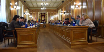 El Pleno de la Diputación de Cuenca aprueba una modificación de créditos de 1,2 millones para las lagunas de Ballesteros, eclipse y colonias felinas