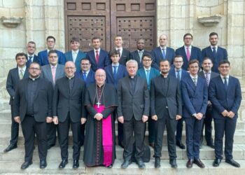 El Seminario de Cuenca celebra su día como una realidad viva 18 jóvenes que ponen rostro a la vocación sacerdotal con el lema «Deja tus redes y sígueme»