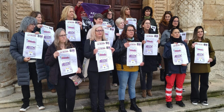 El movimiento feminista de Guadalajara convoca la manifestación para este domingo 8 de Marzo bajo el lema “Feminismo contra el rentismo. Sin hogar no hay igualdad” 1 El movimiento feminista de Guadalajara convoca la manifestación para este domingo 8 de Marzo bajo el lema “Feminismo contra el rentismo. Sin hogar no hay igualdad”