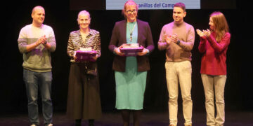 Escolares y mayores conmemoran el Día de la Mujer en Cabanillas