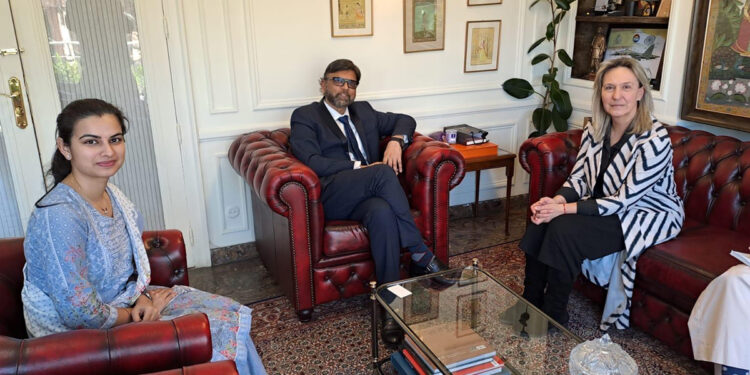 Guarinos se reúne con el Embajador de la India para reforzar la cooperación cultural