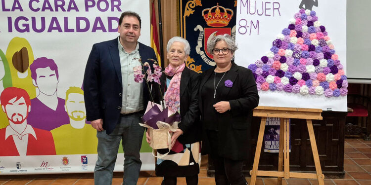 Huete celebra el Día de la Mujer con un homenaje a la emprendedora local Soledad García Gascueña