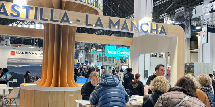 La Agrupación de Hostelería de Cuenca ha contado con un espacio en B-Travel para atraer al turista de Cataluña