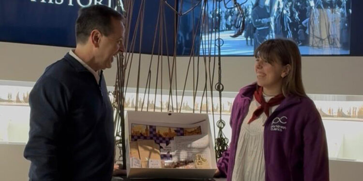 La Asociación Parkinson Cuenca y la Junta de Cofradías lanzan 'Misión Nazarena', un juego terapéutico para acercar la Semana Santa a los mayores