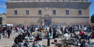 La Fiesta de las Legumbres en Cogolludo vuelve a llenar la Plaza Mayor de sabor local