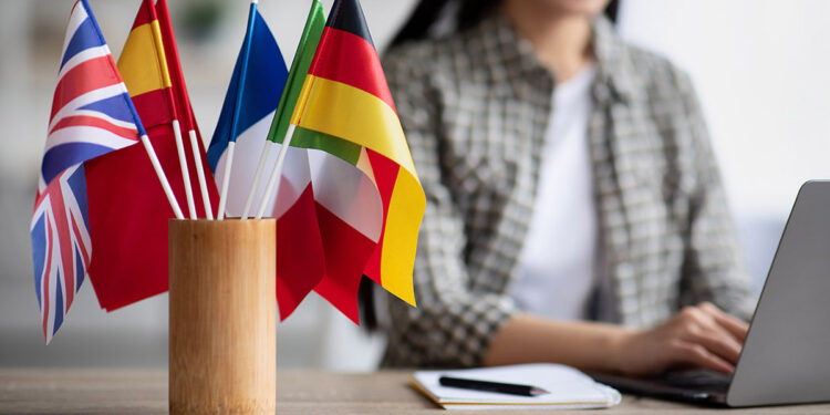 La Junta apuesta por la formación docente plurilingüe para reforzar la cultura bilingüe en los centros educativos