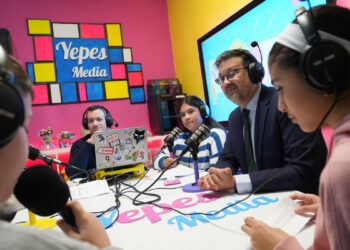 La Junta pondrá en marcha en el tercer trimestre del curso una radio escolar autonómica