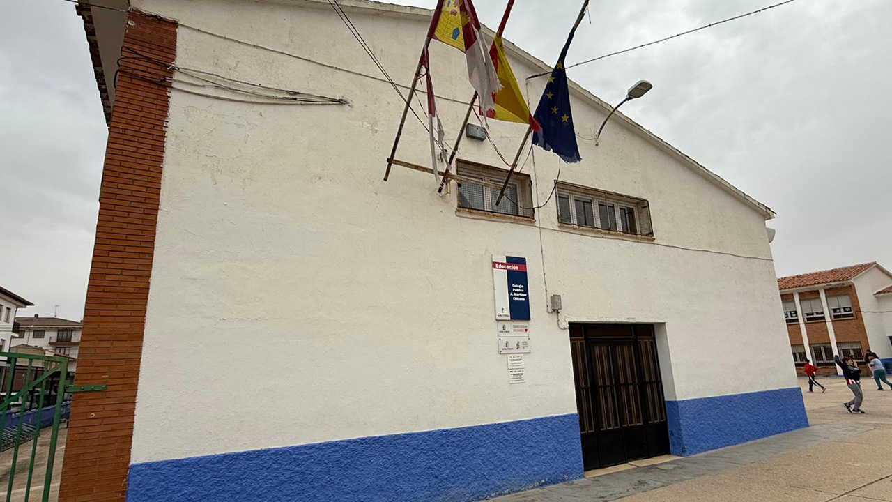 La Junta solicita al Ayuntamiento de Las Pedroñeras la puesta a disposición de terrenos para la construcción del nuevo colegio 2 La Junta solicita al Ayuntamiento de Las Pedroñeras la puesta a disposición de terrenos para la construcción del nuevo colegio