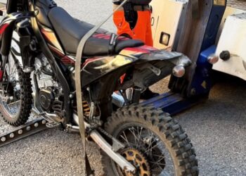 La Policía Local de Cuenca inmoviliza una motocicleta por conducción negligente y alteraciones graves