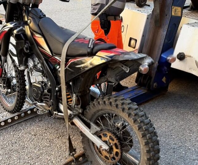 La Policía Local de Cuenca inmoviliza una motocicleta por conducción negligente y alteraciones graves