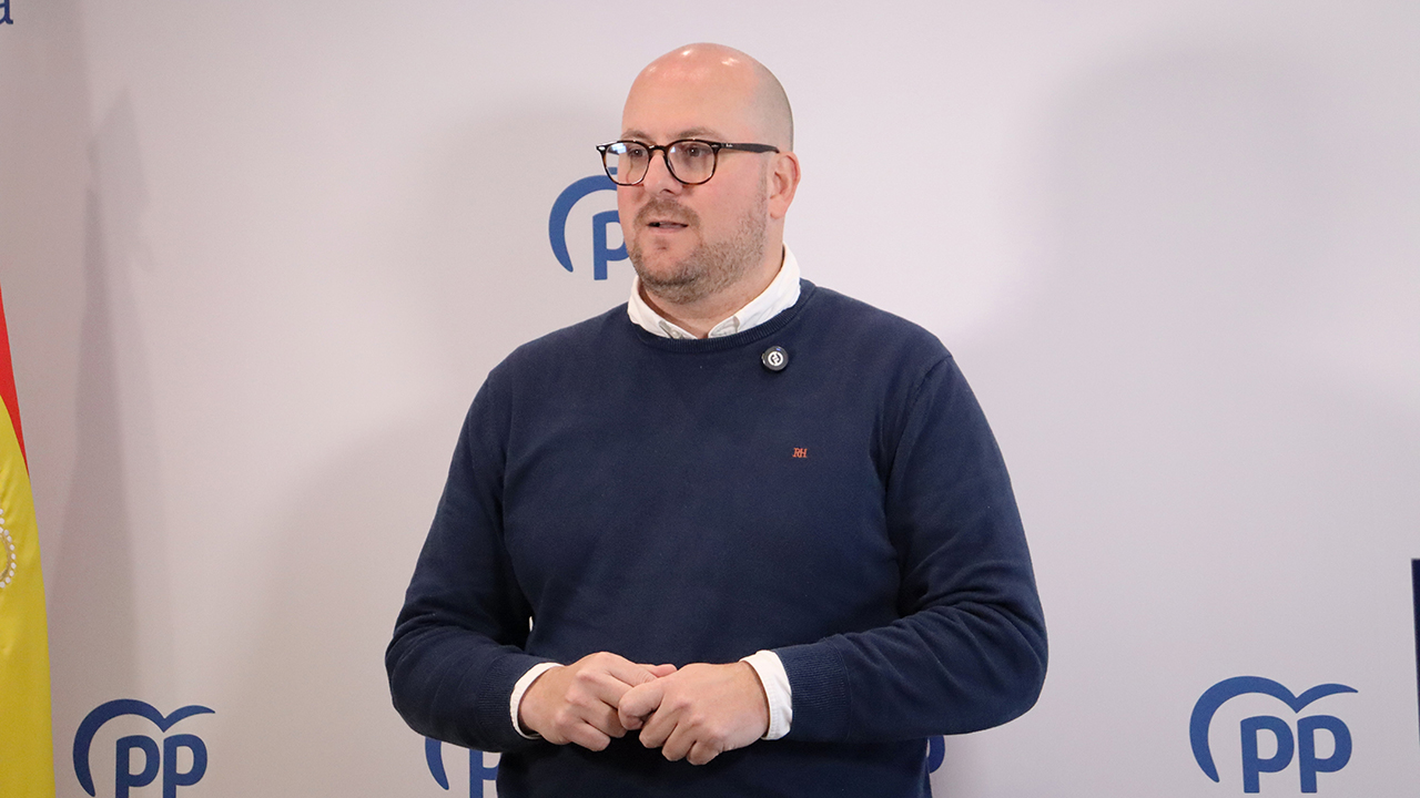 Lucas Castillo subraya que “la rebaja fiscal es irrenunciable” y reclama al Gobierno de Sánchez que rectifique para ayudar a las familias 2 Lucas Castillo subraya que “la rebaja fiscal es irrenunciable” y reclama al Gobierno de Sánchez que rectifique para ayudar a las familias