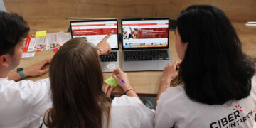 Más de 2.000 vecinos de Guadalajara superan la brecha digital con cursos gratuitos