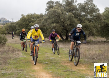 Miguel Ángel Huedo y Alba López, los primeros campeones del circuito al imponerse en la Subida Sierra Jareña de Villamayor de Santiago