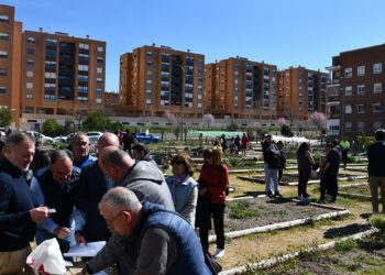 Nuevos adjudicatarios de los 36 huertos sociales de Villa Román Cuenca proyecta su expansión a Cañadillas
