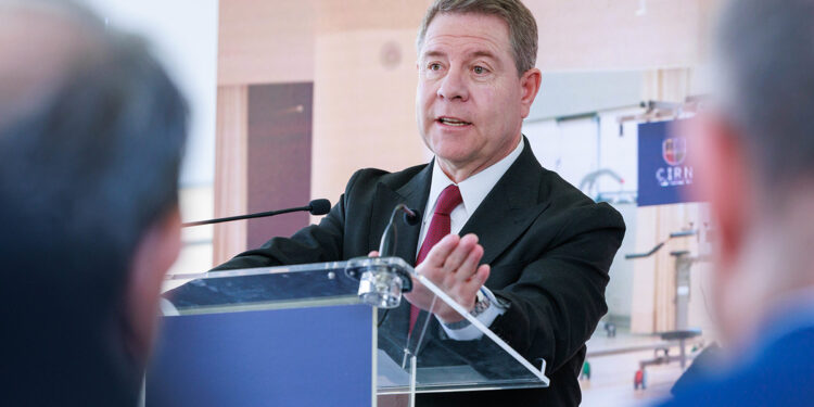 Page avanza la intención del Gobierno regional de que este año quede regulada “por ley la carrera profesional”