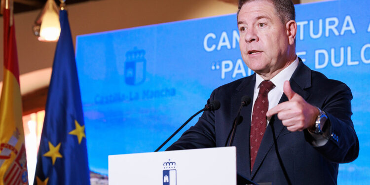 Page pedirá, en Bruselas, una moratoria de la Directiva Marco del Agua