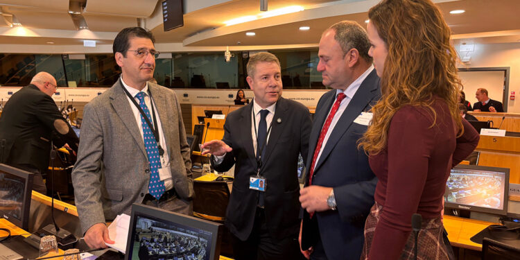 Page rechaza el modelo de la PAC que propone Bruselas, argumentando que la agricultura de los 27 “no puede ser víctima de la crisis de seguridad" 1 Page rechaza el modelo de la PAC que propone Bruselas, argumentando que la agricultura de los 27 “no puede ser víctima de la crisis de seguridad