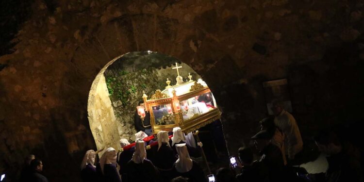 Pastrana revive su Semana Santa entre la tradición, la devoción y el recogimiento 1 Pastrana revive su Semana Santa entre la tradición, la devoción y el recogimiento