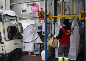 Reciclamoda SL refuerza en 2025 su impacto social y ambiental dentro de la cooperativa Moda re- gracias a su servicio en Guadalajara