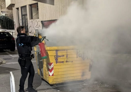 Un nuevo episodio de vandalismo nocturno reaviva la preocupación por los contenedores incendiados en Cuenca 1 Un nuevo episodio de vandalismo nocturno reaviva la preocupación por los contenedores incendiados en Cuenca