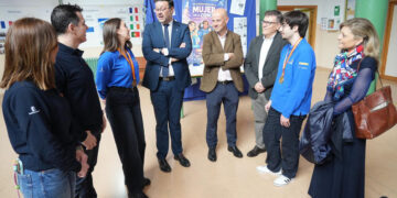 Un total de 63 centros educativos y más de 6.600 alumnos de la región participan en un proyecto para mejorar la competencia lectora desde edades tempranas
