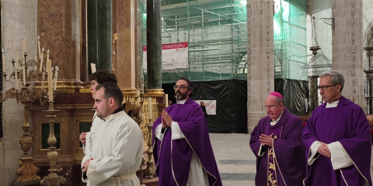 Galería de imágenes. La Vera Cruz, Procesión Penitencial y la Luna Gibosa
