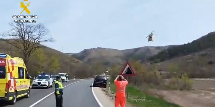 Agentes de Guadalajara logran reanimar a un conductor en parada cardíaca en la N-2