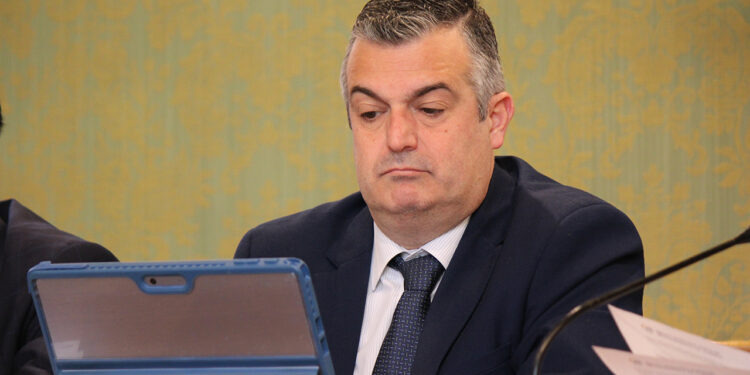 Barambio critica la pérdida de una subvención para el Centro de Mayores “por el buen camino de Darío” 1 Barambio critica la pérdida de una subvención para el Centro de Mayores “por el buen camino de Darío”