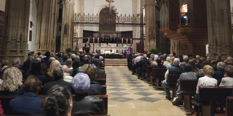 Carlos Pérez Alonso El motor de una vida dedicada a su ciudad y a su familia