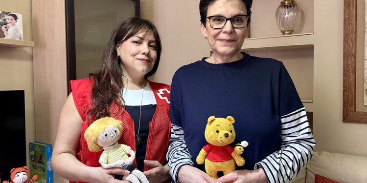 Cruz Roja Cuenca inaugura la exposición 'Hilos de solidaridad'