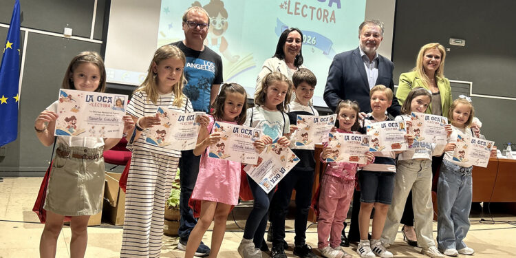 Dolz entrega los premios del concurso ‘La Oca Lectora’ a 11 niños y niñas que han leído entre todos 88 libros