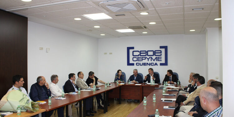 Dolz incide en que el Ayuntamiento de Cuenca tiene en marcha unos 20 millones de euros para inversiones en la ciudad