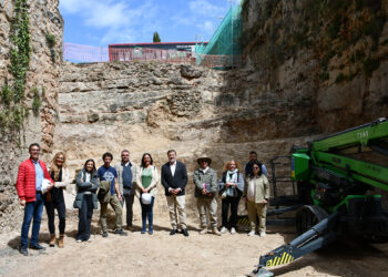Dolz incide en que las obras de restauración de la Muralla pondrán en valor esta infraestructura “clave” de nuestro patrimonio histórico