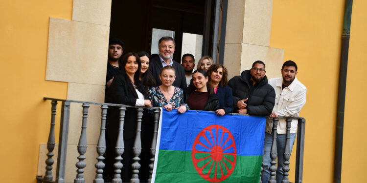El Ayuntamiento de Cuenca se une a la conmemoración del Día Internacional del Pueblo Gitano