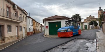 El Ayuntamiento de Yunquera de Henares continúa avanzando con el Plan de Asfaltado en su 8ª fase, con la renovación de la calle La Soledad y la calle Real