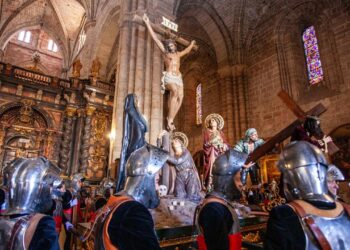 El Viernes Santo refuerza el valor de la Semana Santa de Sigüenza como referente regional
