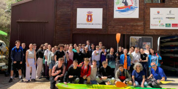 El piragüismo y sus beneficios vuelven a las aulas con la tercera edición del CanoeSchool