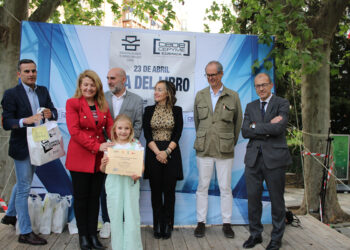 El talento escolar de Cuenca brilla en la Plaza de la Hispanidad estos son los ganadores del concurso literario