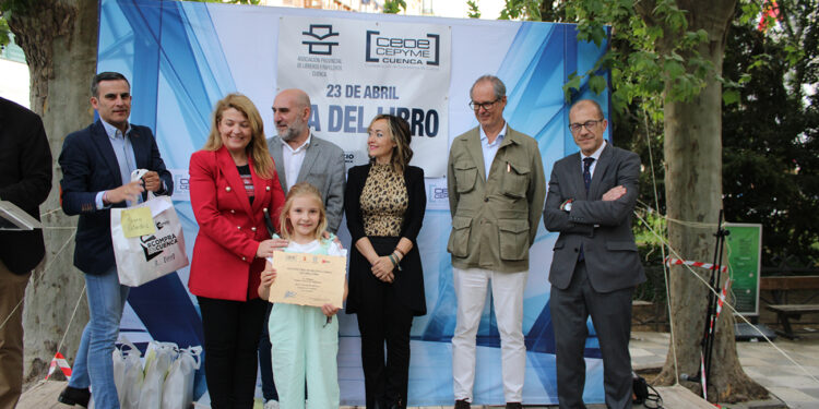El talento escolar de Cuenca brilla en la Plaza de la Hispanidad estos son los ganadores del concurso literario