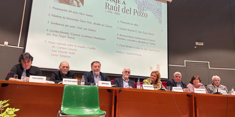 Emotivo homenaje a Raul del Pozo en el que se ensalzo la figura del prestigioso periodista y escritor