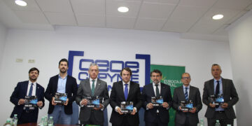 Eurocaja Rural y Diputación Provincial de Cuenca refuerzan su compromiso con el tejido empresarial apoyando el 'Informe Socioeconómico 2025' de CEOE CEPYME Cuenca